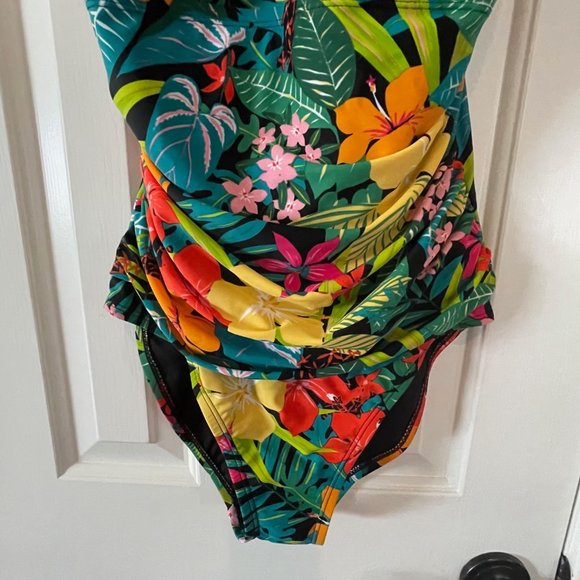 New Ellen Tracy Green Floral Swimsuit Size 8 - Picture 3 of 12